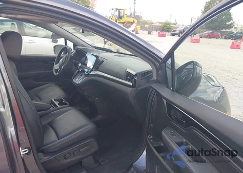 2024 Honda Odyssey Touring z USA, uszkodzony, nr VIN 5FNRL6H83RB030233